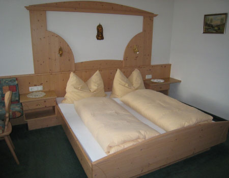 schlafzimmer appartement 1 für 2 bis 3 personen